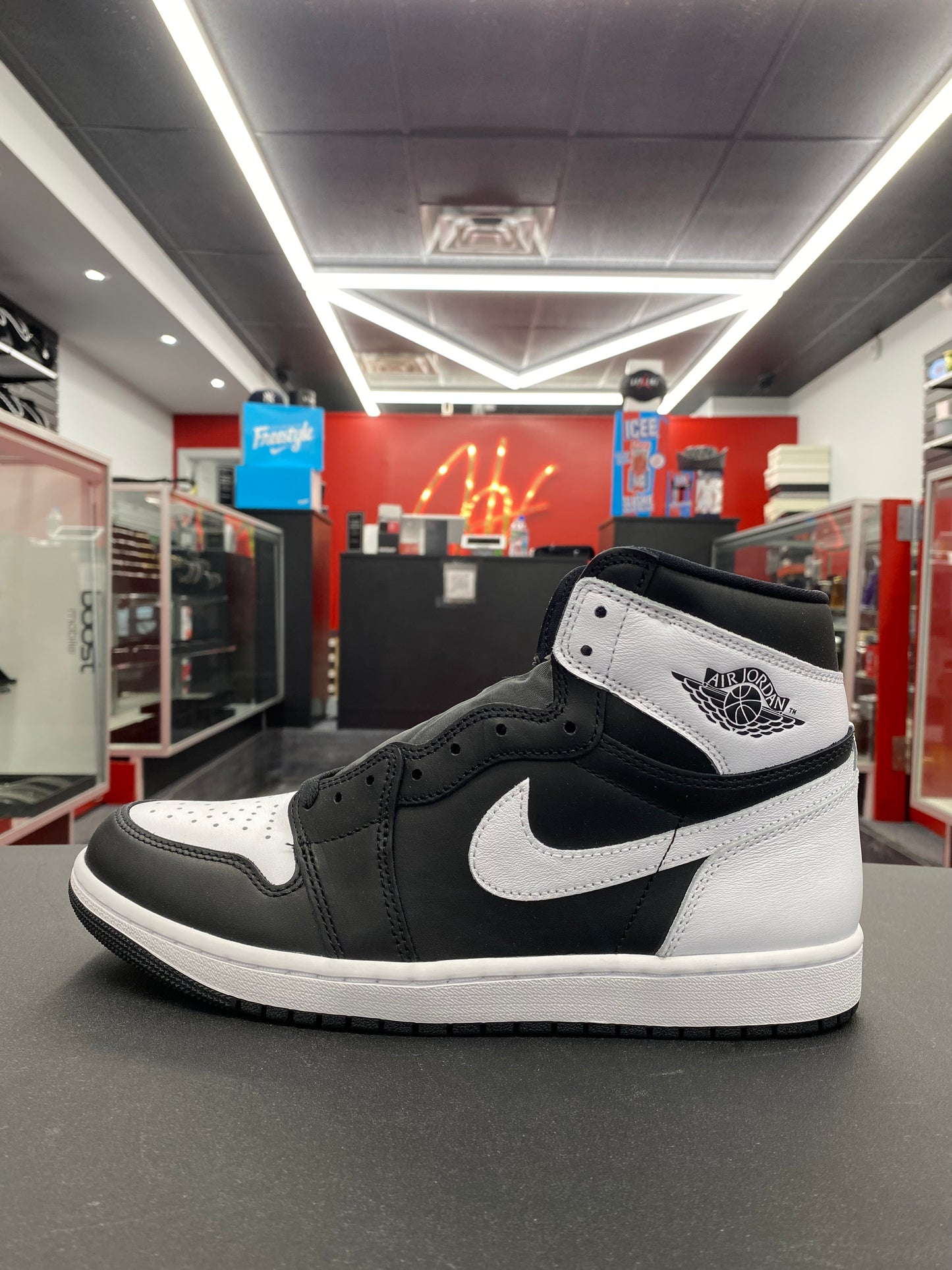Air Jordan 1 Retro High OG