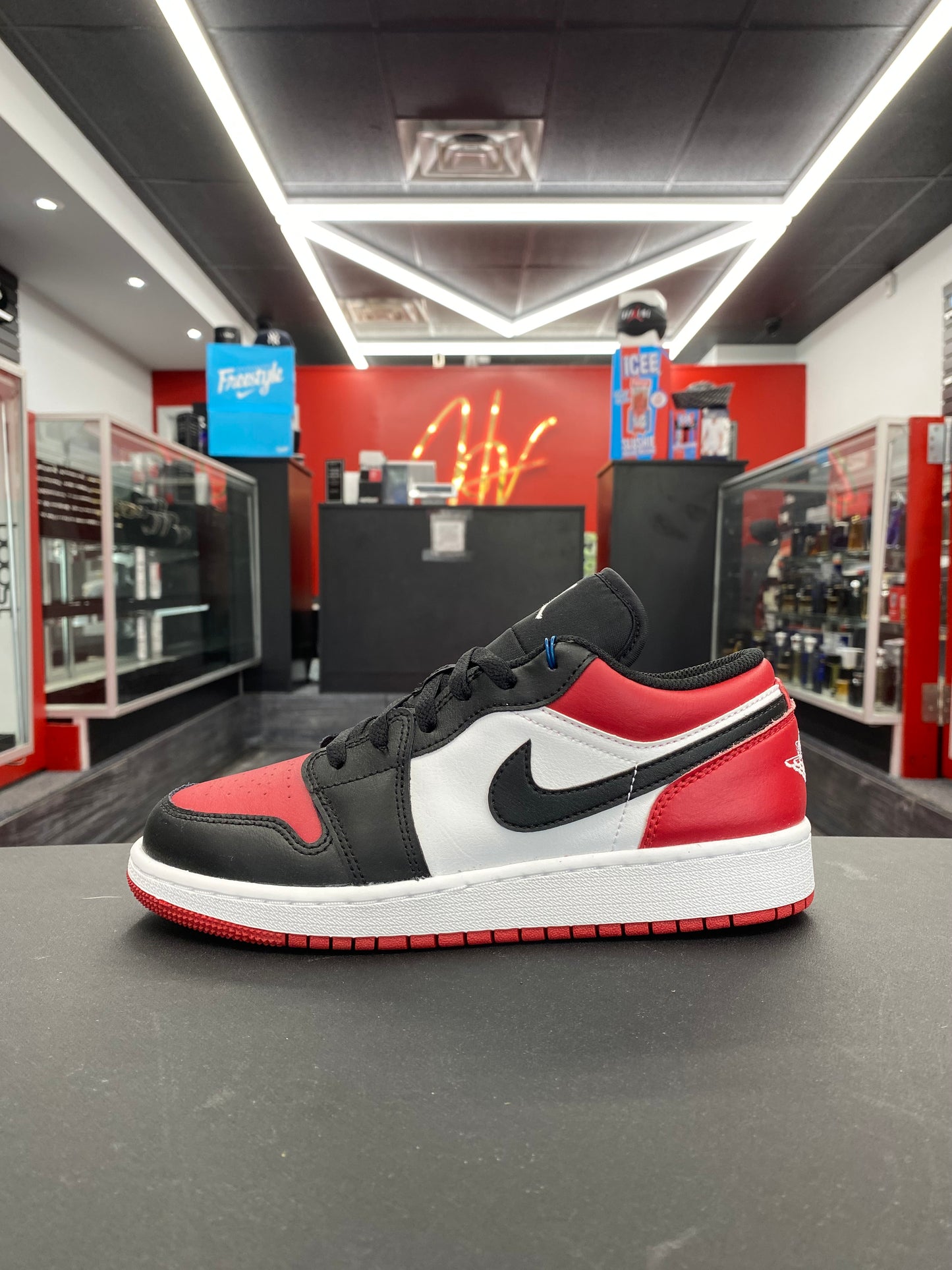 Air Jordan 1 Low “Bred Toe” (GS)