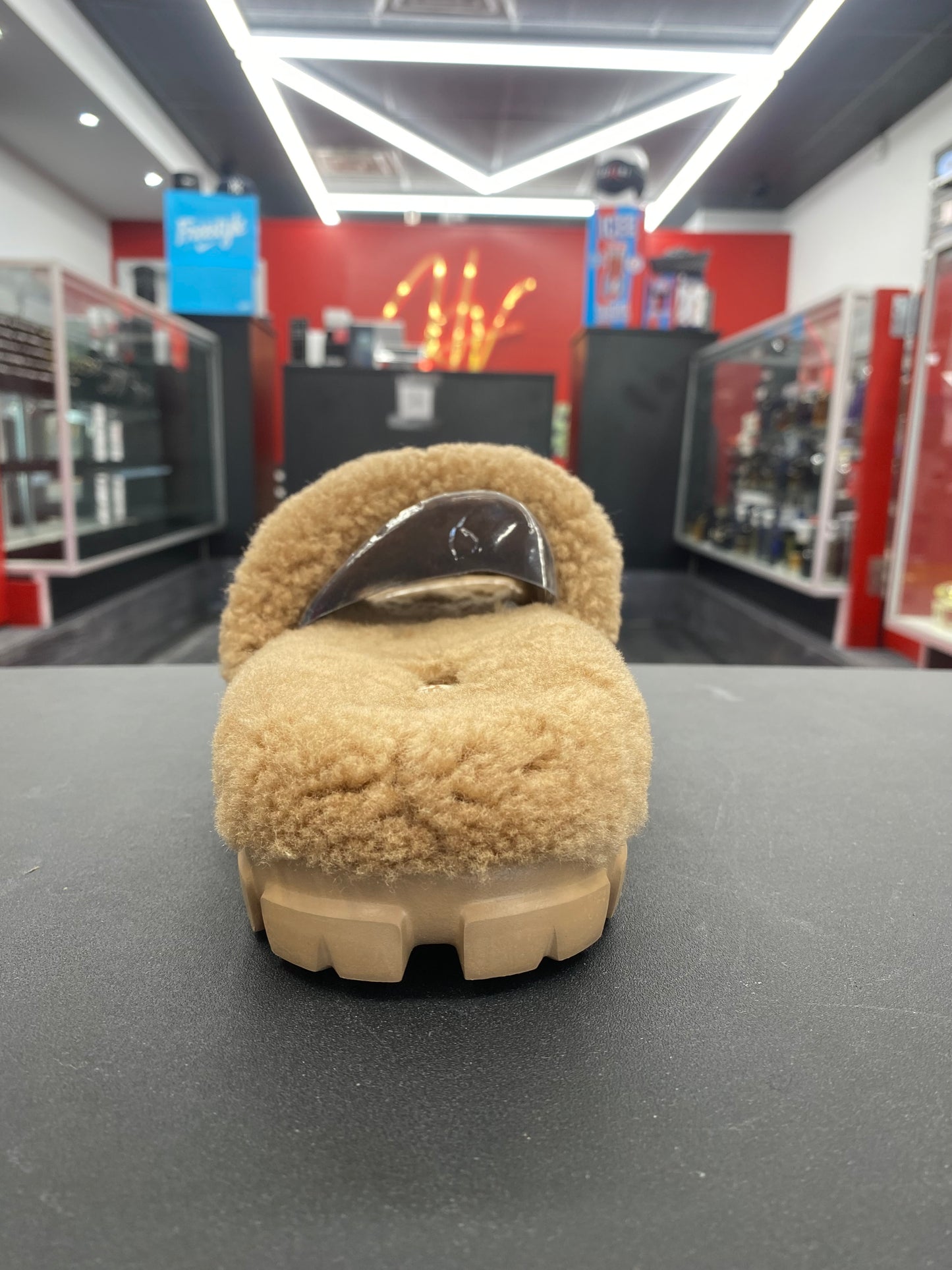 UGG COZETTA CURLY “Chestnut” (Women’s)