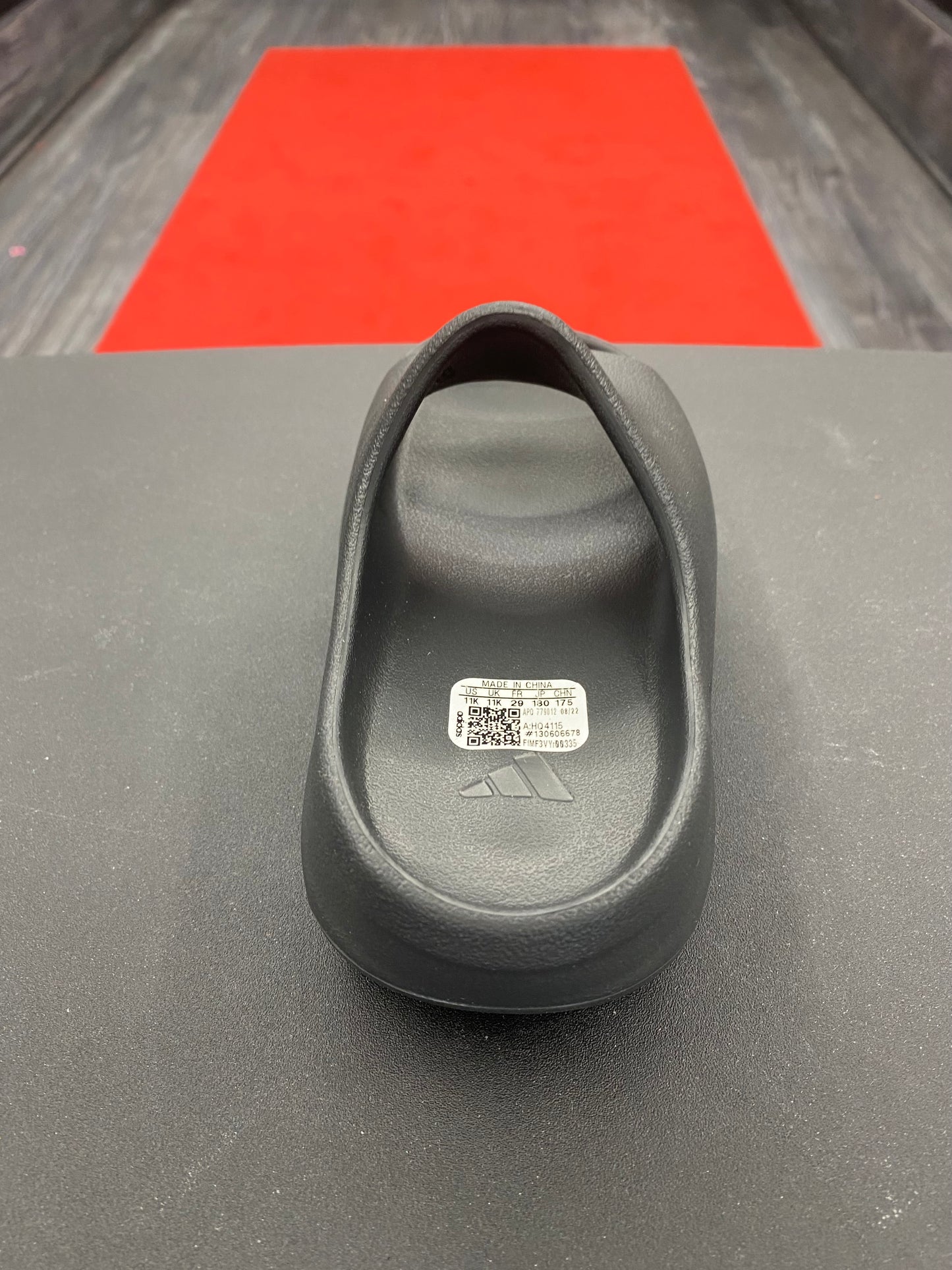 Adidas Yeezy Slide “Onyx” (Kids)