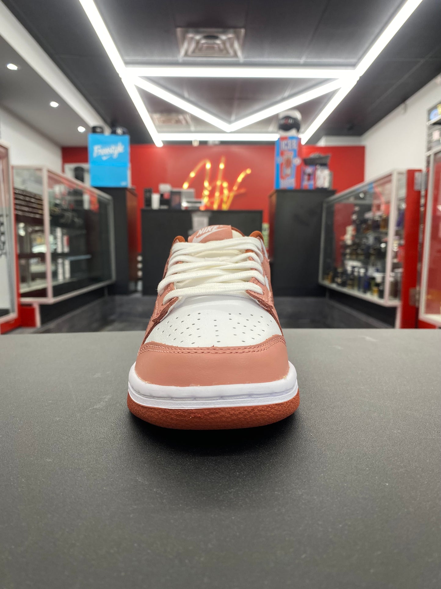 W Nike Dunk Low “Red Stardust”