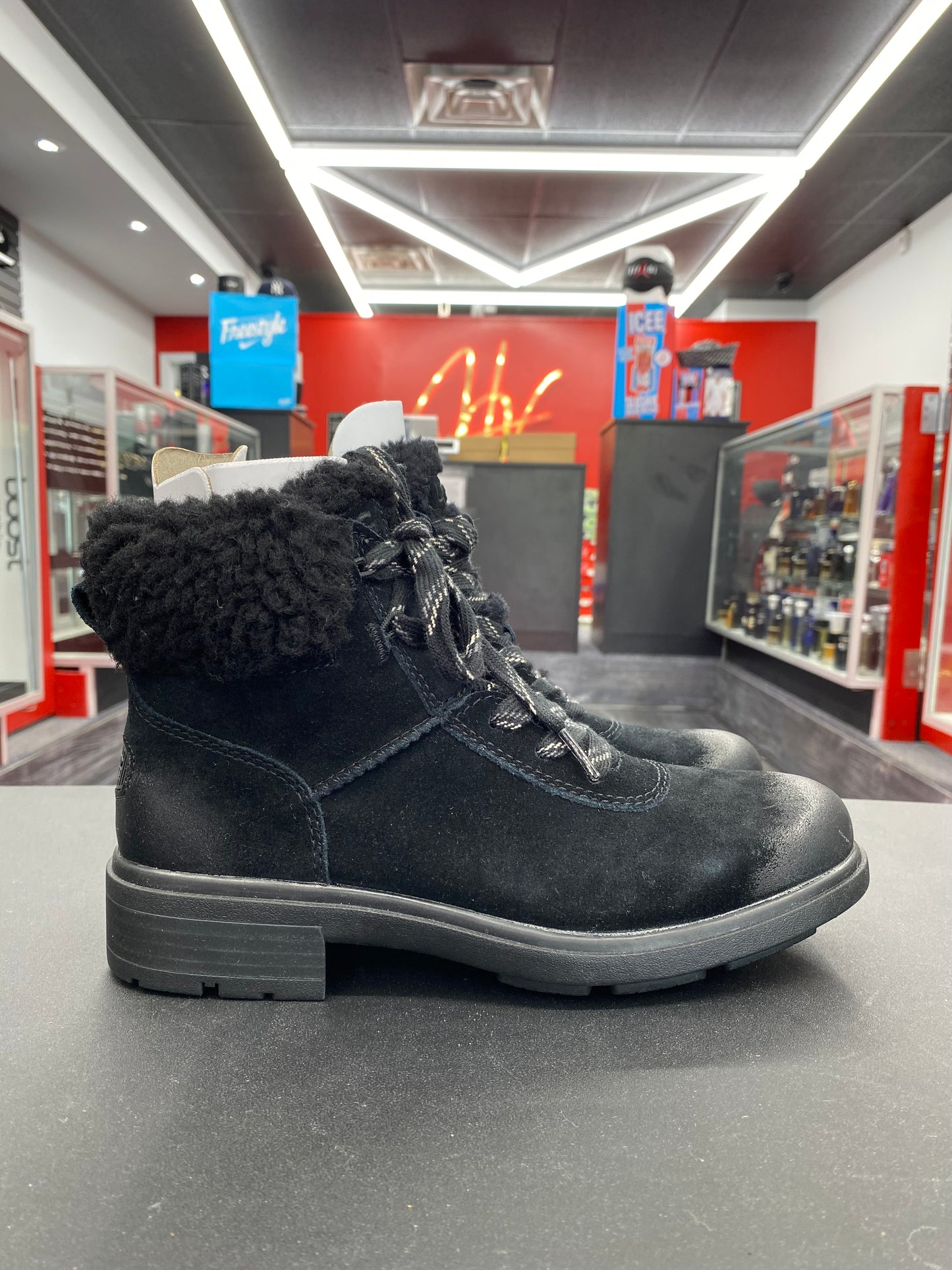 Ugg Harrison Cozy Lace “Black” (Women’s)