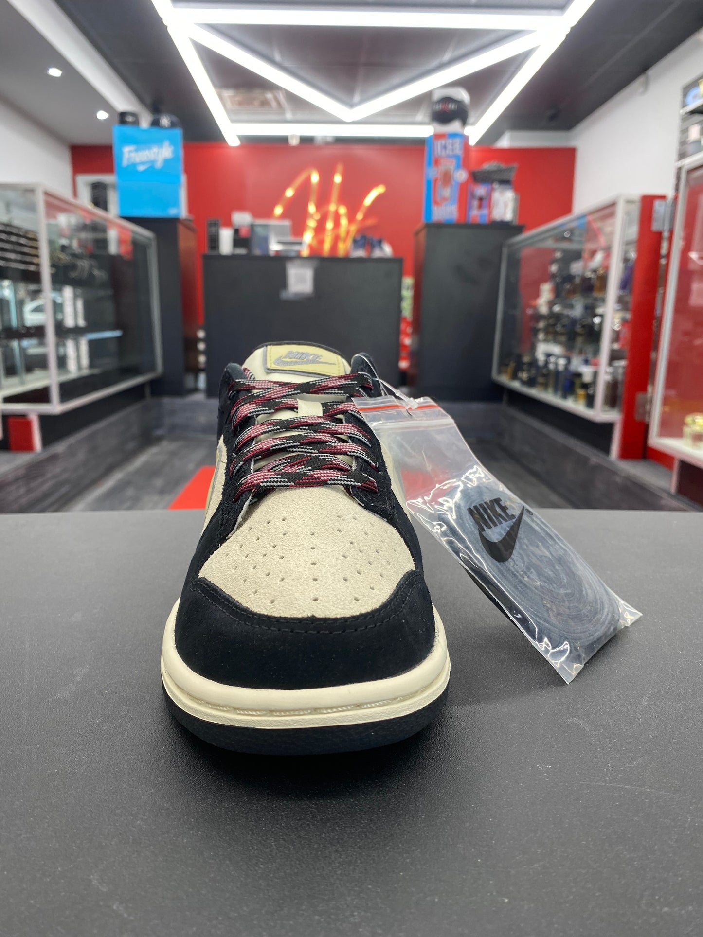 W Nike Dunk Low LX “Black Suede Team Gold”