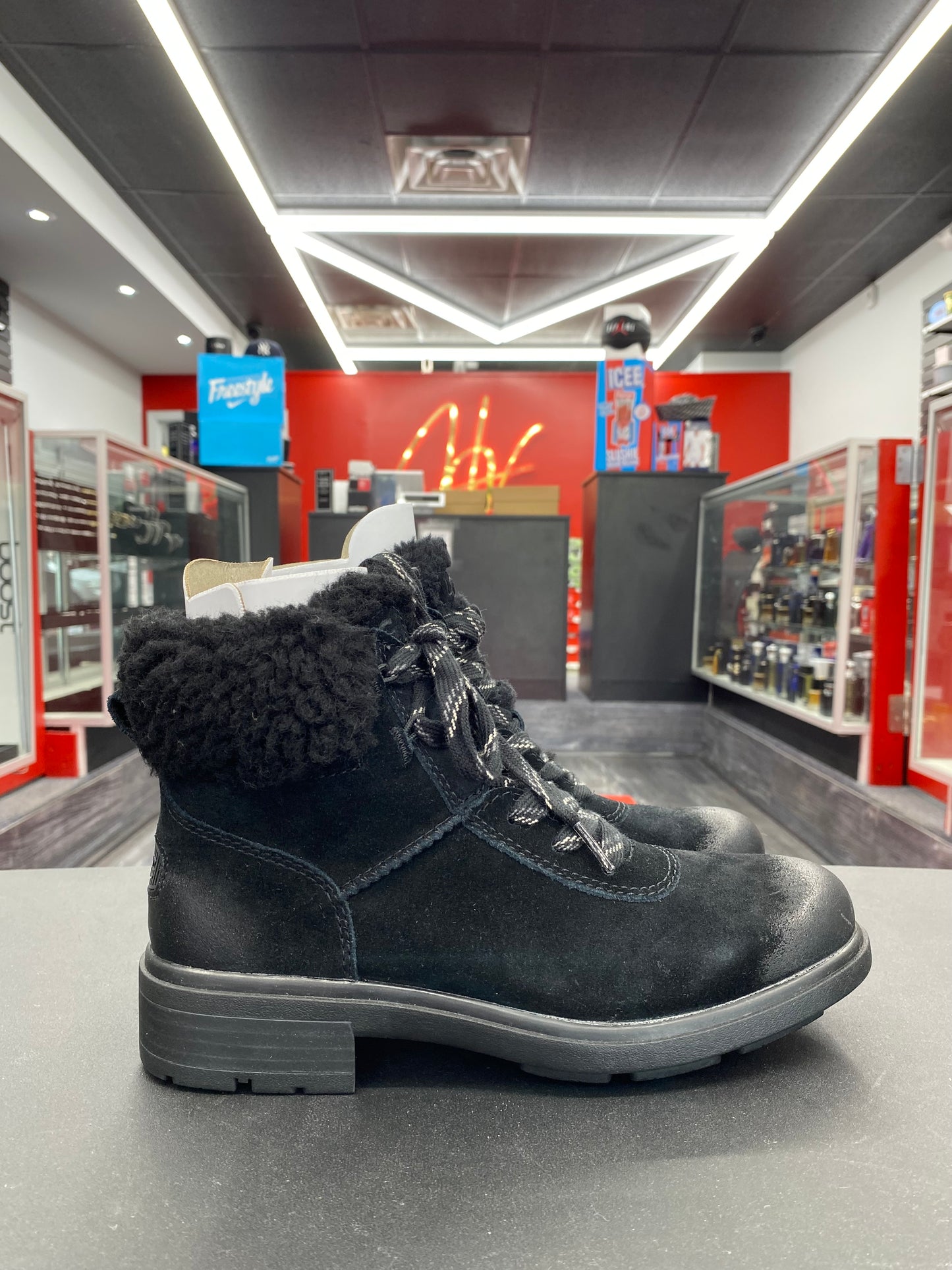Ugg Harrison Cozy Lace “Black” (Women’s)