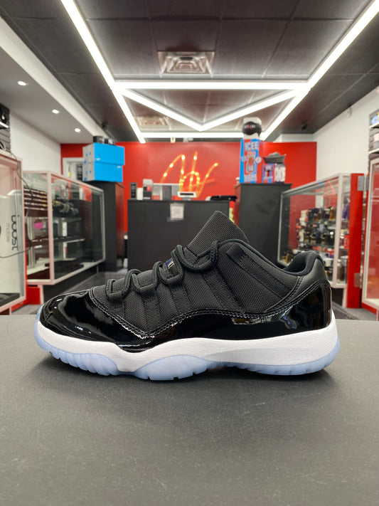 Air Jordan 11 Retro Low