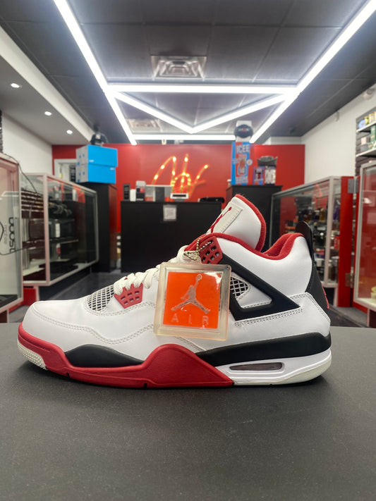 Air Jordan 4 Retro