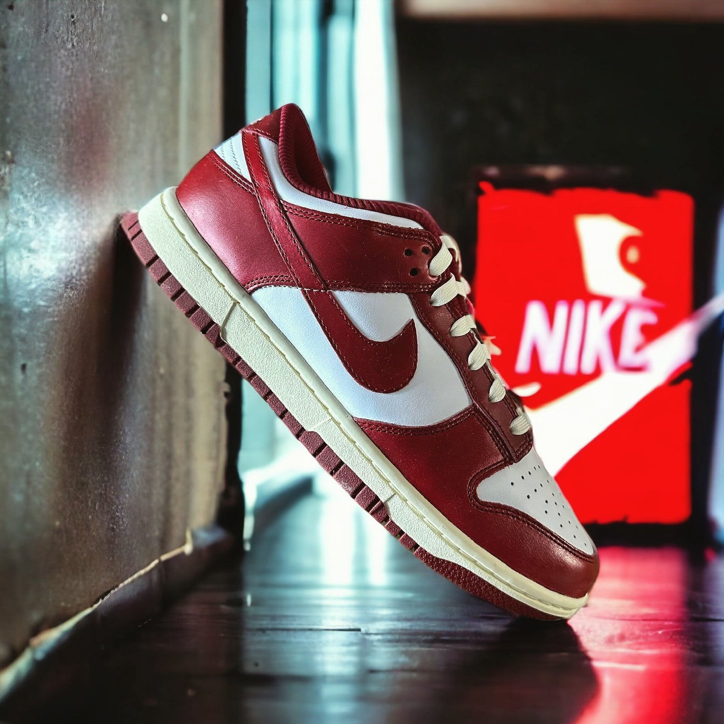 Nike Dunk Low PRM ‘Vintage Red’ (W)