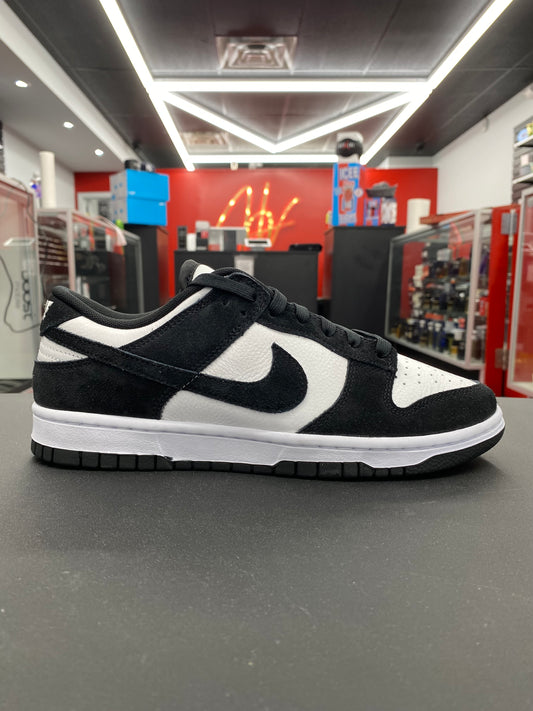 Nike Dunk Low Retro SE “Suede Panda”