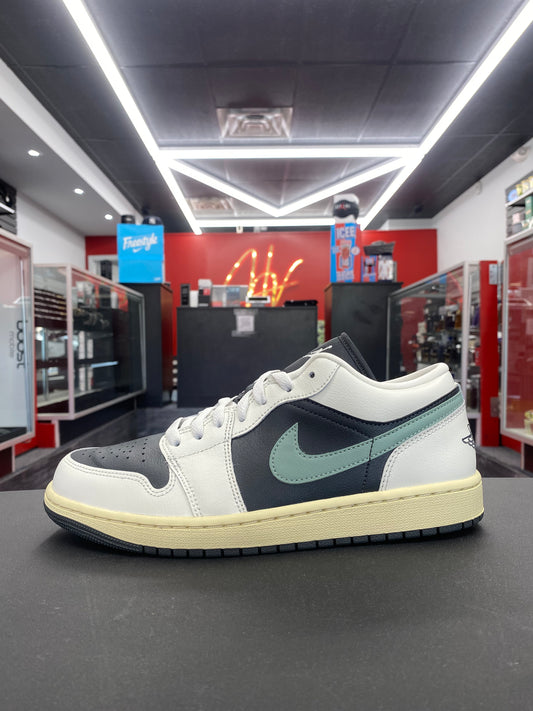 Wmns Air Jordan 1 Low “Jade Smoke”